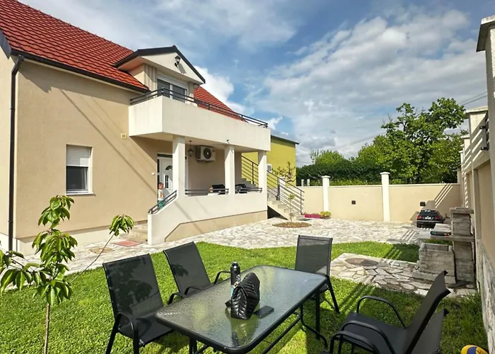 Airport Apartments Mm